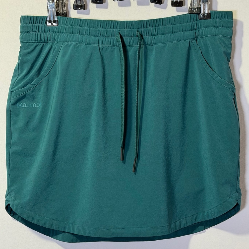 Marmot Elda Athletic Skort, size Medium, Dark Jungle